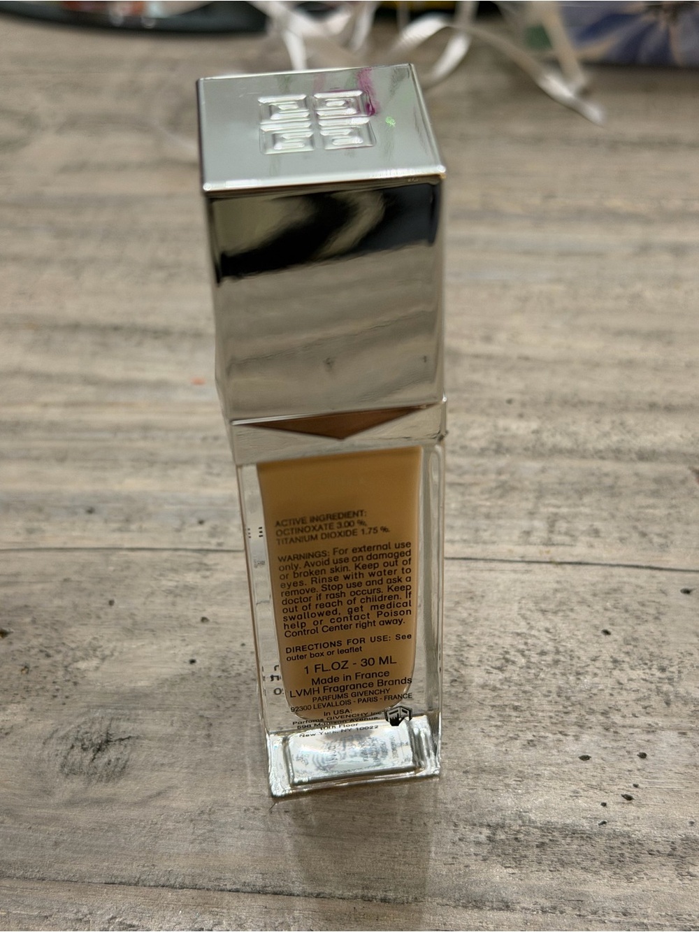 Givenchy Teint Couture Everwear Liquid Foundation - Satin Finish - Picture 6 of 6